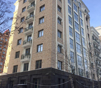 Фото многоэтажных домов с клинкерной плиткой